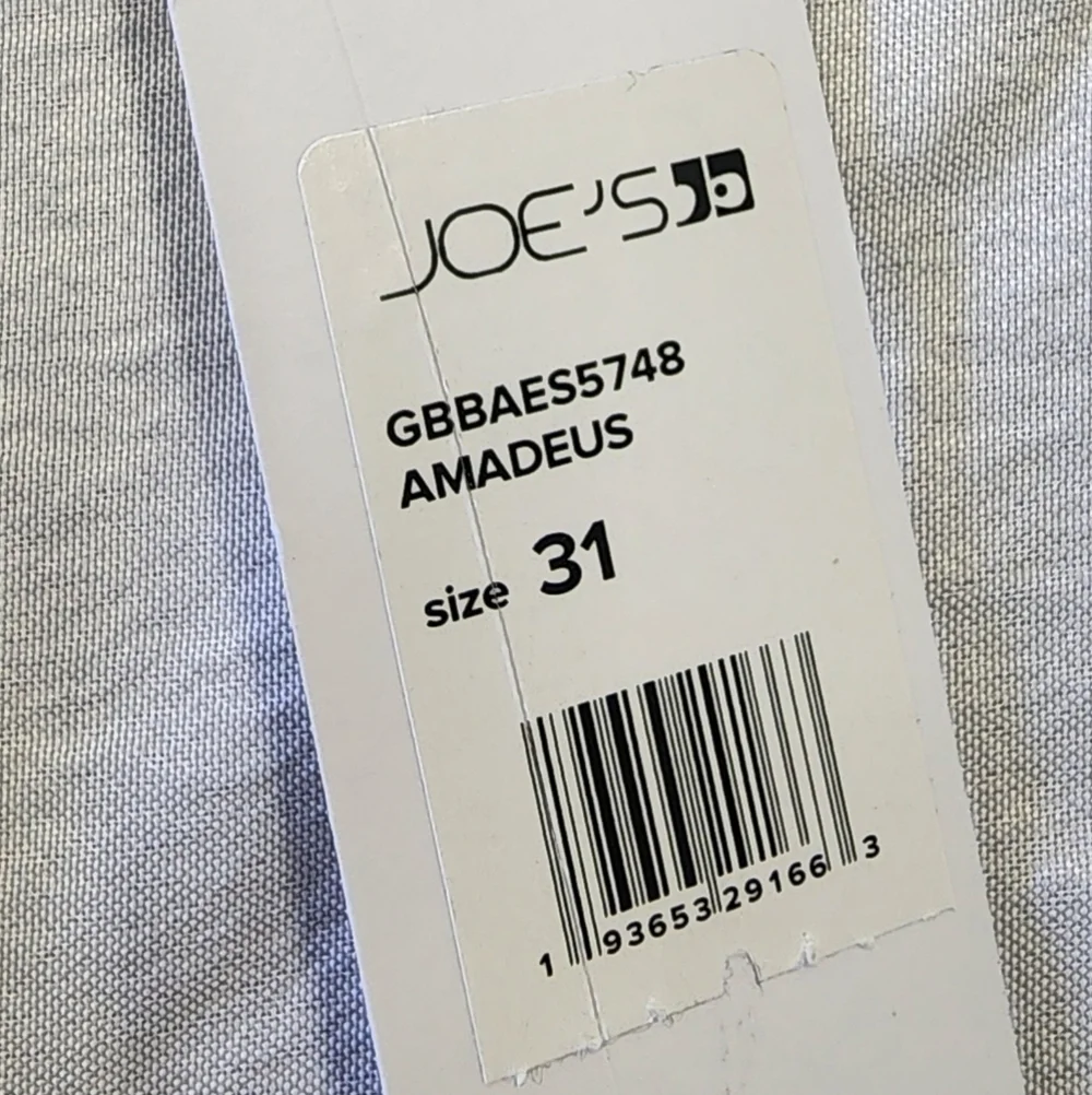 Joe’s Jeans The Charlie High Rise Skinny Ankle Distressed Jeans Size 31 NWT